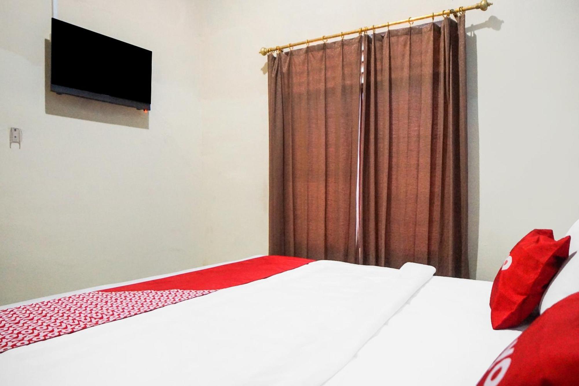 Oyo 92076 Sky Residence Cengkeh Medan Exterior foto
